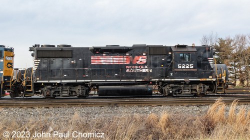 It was an unexpected surprise to find the NS #: 5225 High Hood in Paulsboro Yard. Two police cars were nearby, and I guessed that they were on hand to thwart any railfans from getting too close.