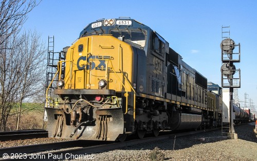 What was not supposed to be a railfanning trip turned out to be a railfanning trip as the first train I saw was a CSX westbound manifest freight with two EMD SD70MAC's leading at Bridgewater, NJ. I was glad I took my point and shoot camera, at least.