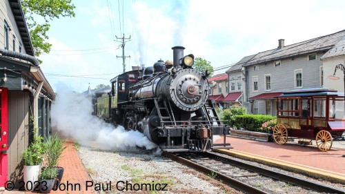 The New Hope & Ivyland Railroad had their steam locomotive #: 40 operating for Father's Day weekend. This is the first excursion departure of the day.