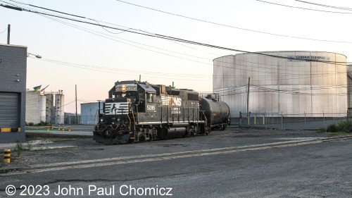 A few seconds later, another shot of YPBA-27 as it clears out the cars from the Vulcan Track.