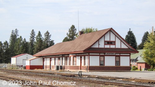 Newport, WA was served by two competing railroads. Each railroad built their own depots and were adjacent to each other. This is the Great Nothern Railroad Depot that was built in 1910. It was later used by the Burlington Northern and is currently used as an office for a local lumber company which owns the Pend Oreille Valley (POVA) Railroad that serves the company mills.