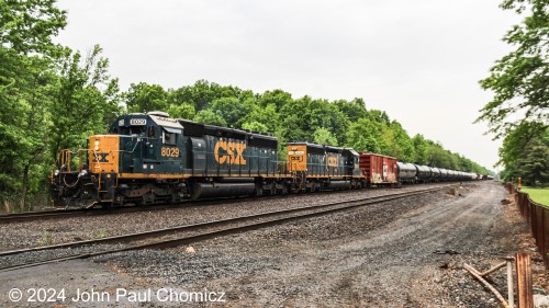 It was good timing as I pulled up just in time to see the Conrail Oak Island based local OI-16 as it arrived to drop off cars in Port Reading Yard on a rainy Saturday afternoon.