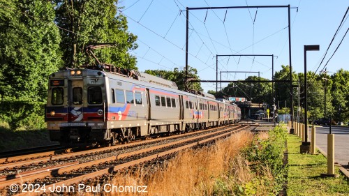 About an hour later, this West Trenton-bound SEPTA train departs Woodbourne Station on a slow CSXless day in Woodbourne, PA.