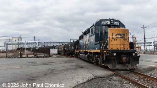 With work at Gordon Terminal complete, the Conrail Bayonne local shoves back across the Hook Road with the empties. It was nice to see the short hood forward, this time, as this move usually sees the unit arrive long hood forward.