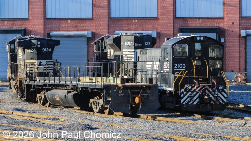Sights-at-the-Roundhouse..jpg