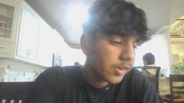 1762294917147_distracted