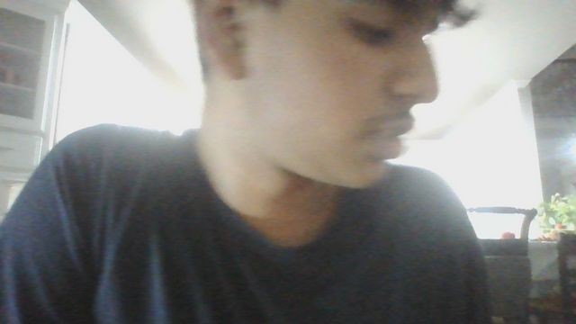 1762297088696_distracted