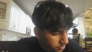 1762294984109_distracted