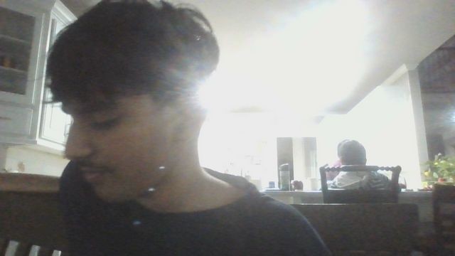 1762296066992_distracted