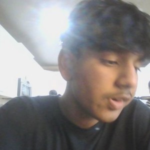 1762294917147_distracted