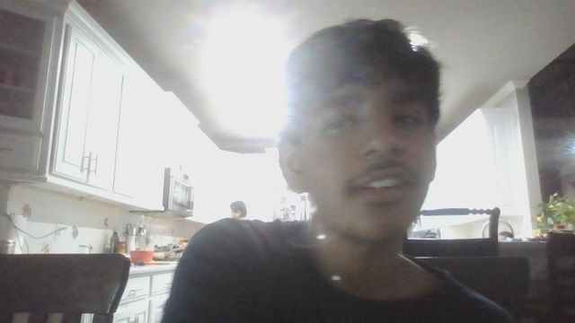 1762296477381_distracted