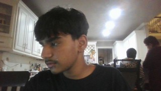 1762295218605_distracted